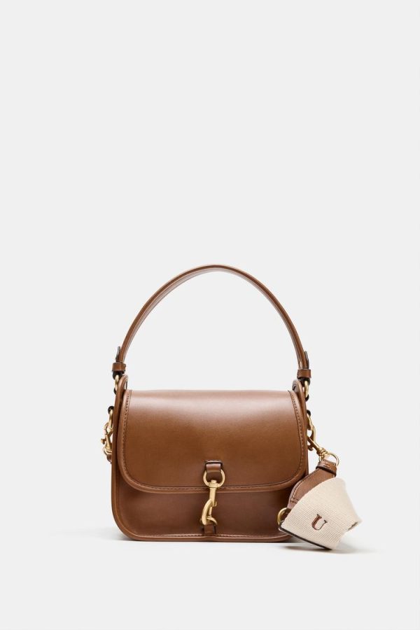 CLOSURE DETAIL CROSSBODY BAG